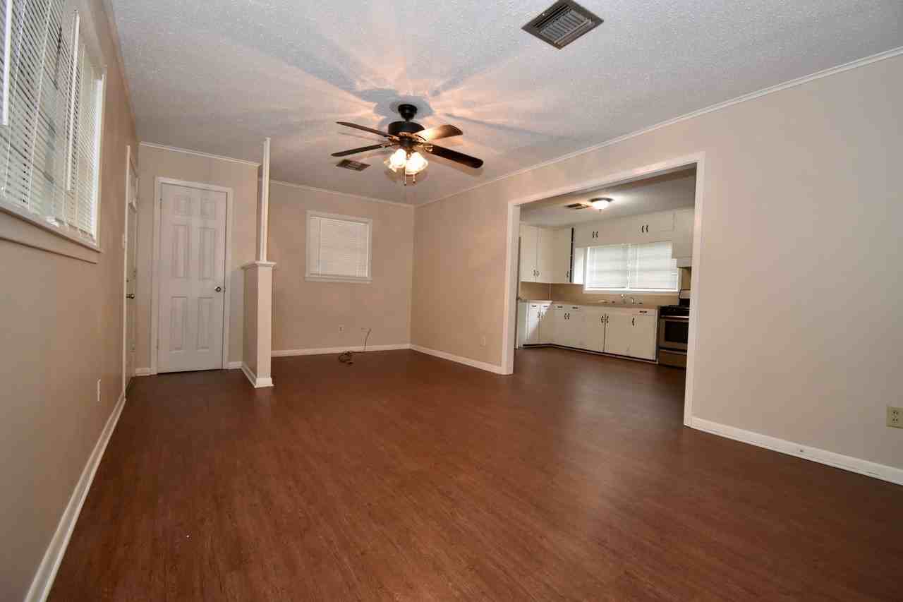 1902 Lexington St - Photo 2 of 13