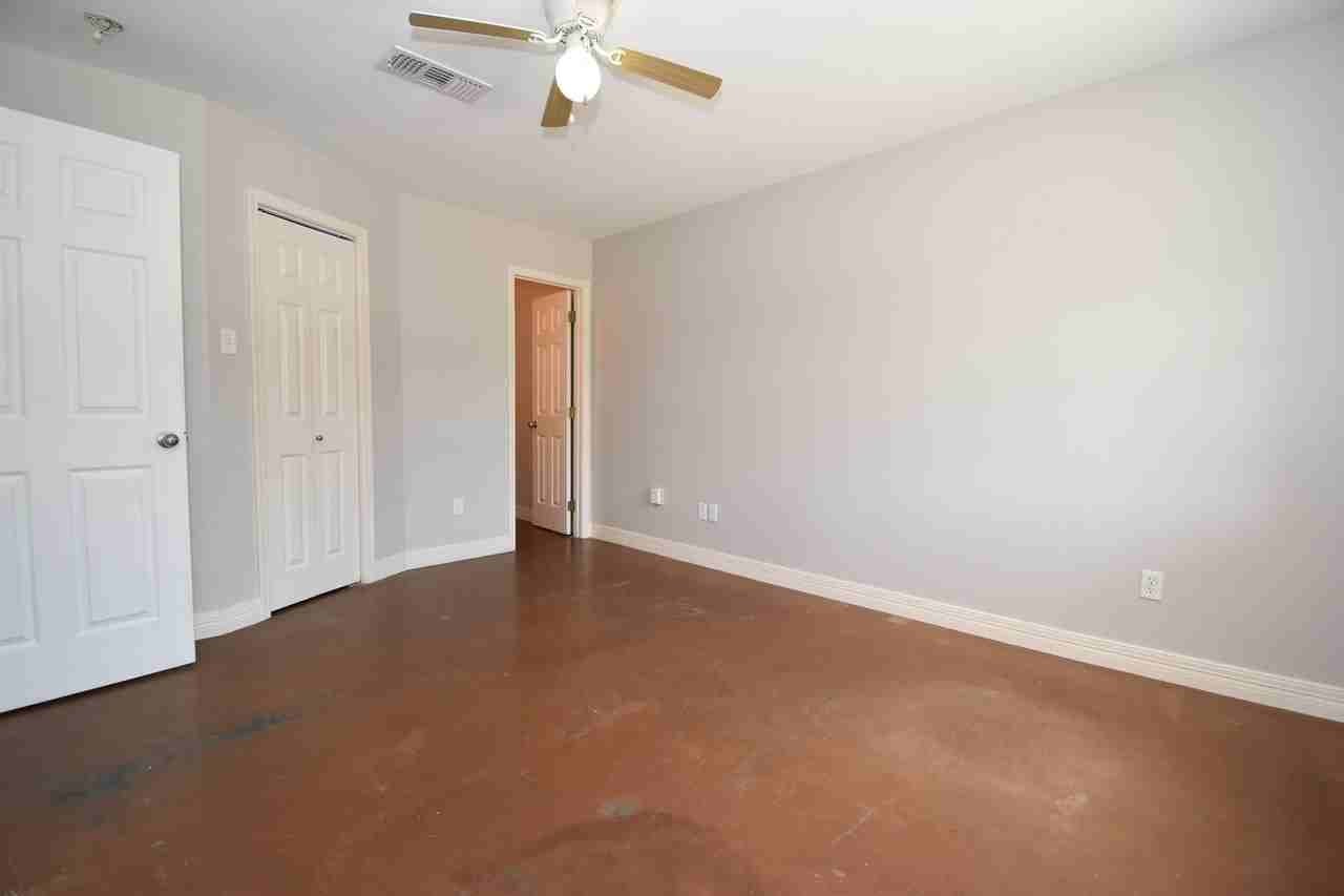 1107 Cottonwood Dr - Photo 4 of 16