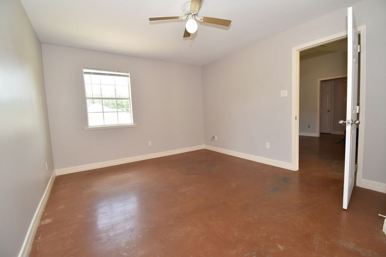 1107 Cottonwood Dr - Photo 5 of 16