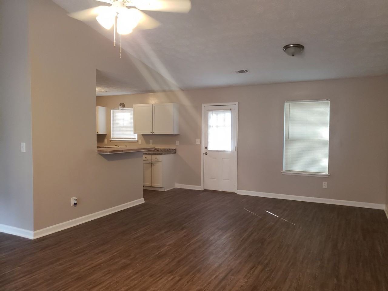 3047 Lake Monroe Rd - Photo 3 of 13