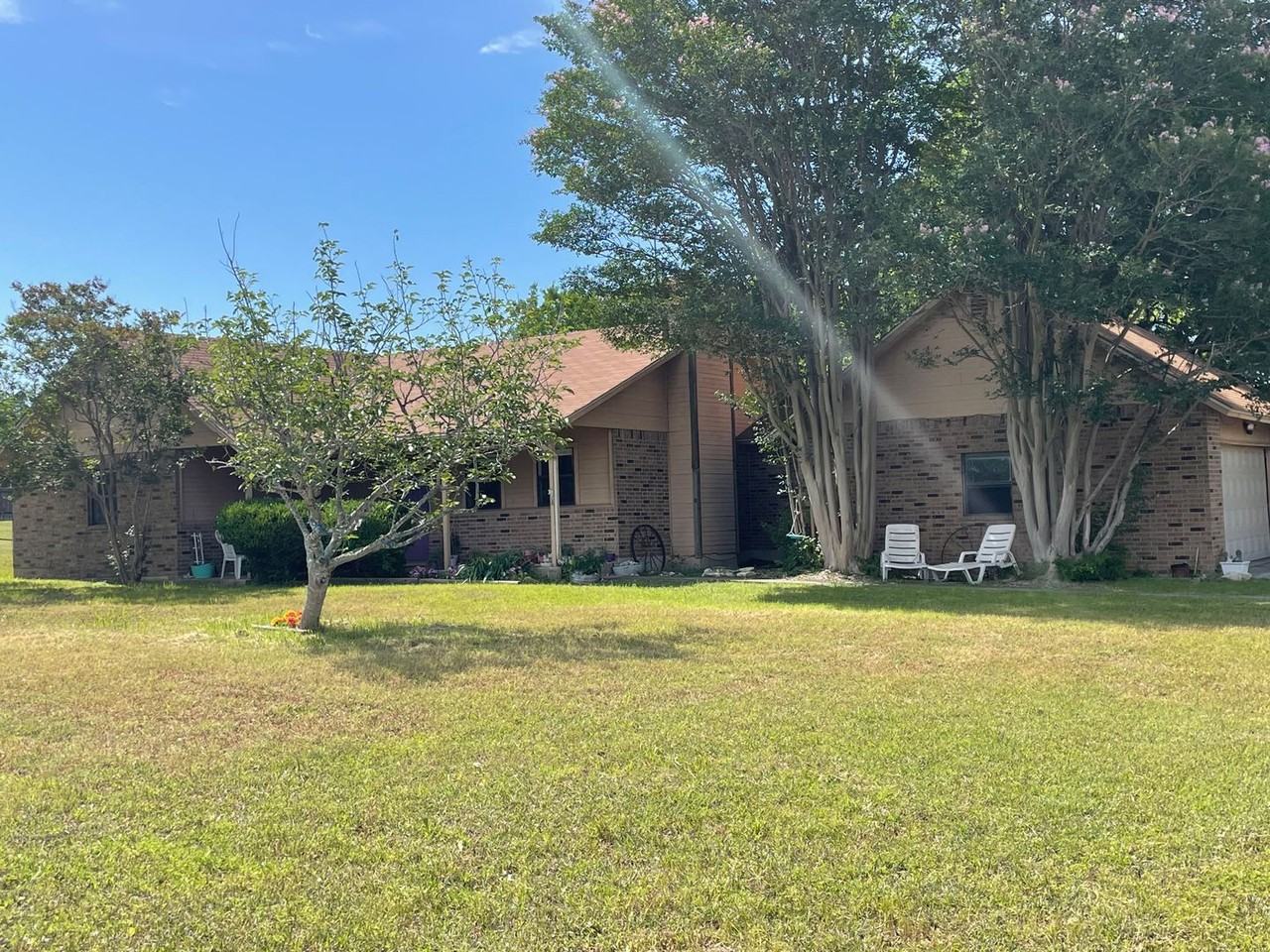 455 Ridge Dr - Photo 2 of 8