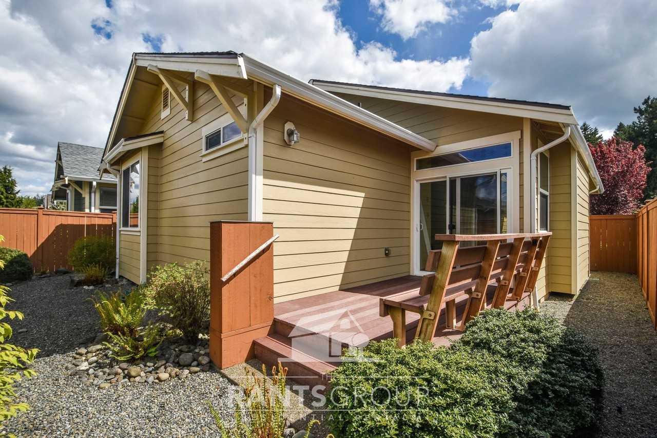 8242 Bainbridge Loop Ne - Photo 5 of 27
