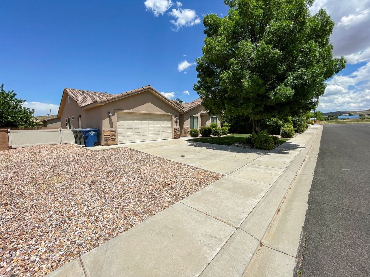 1228 W 200 N - Photo 2 of 26