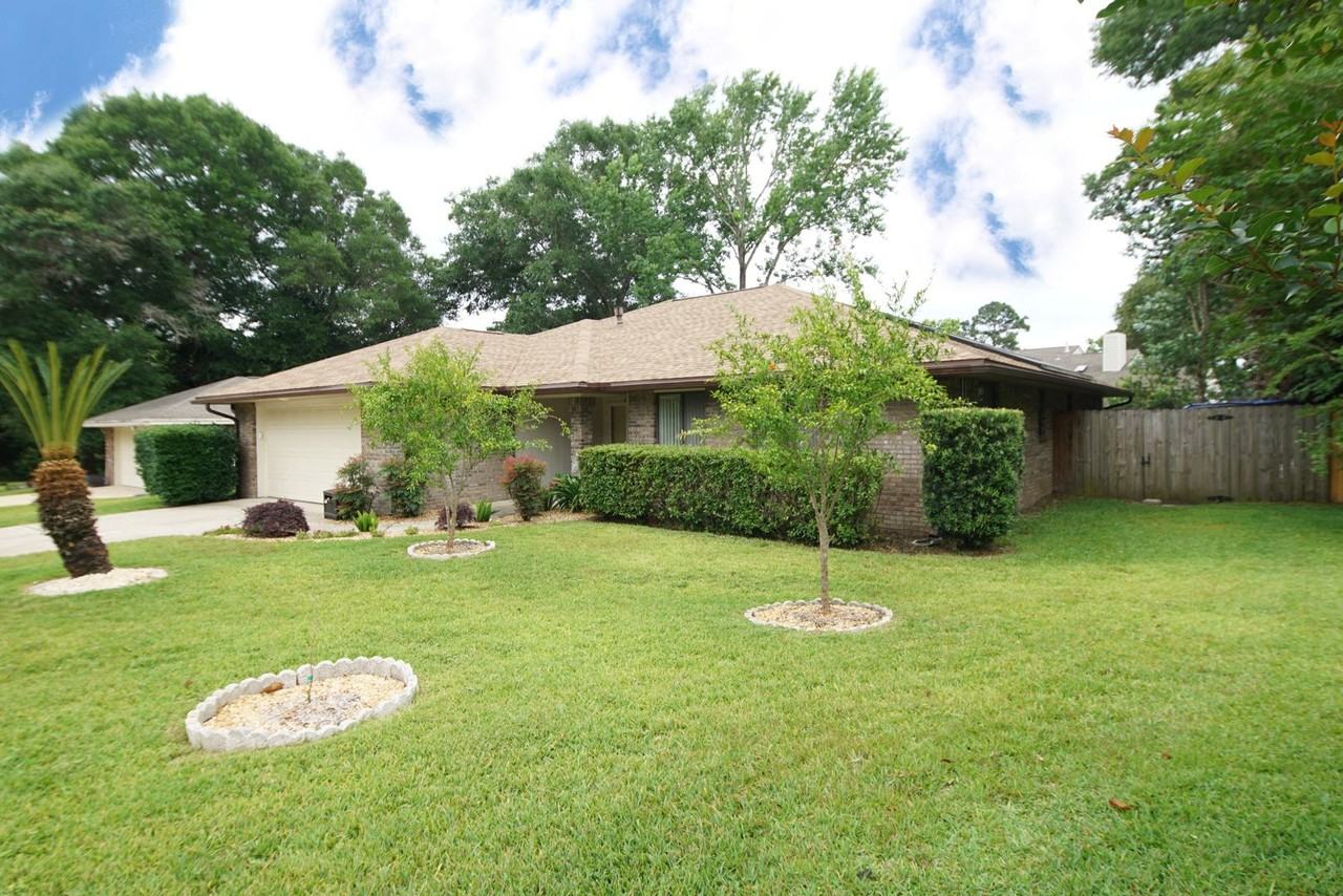 226 Hillside Dr - Photo 3 of 29