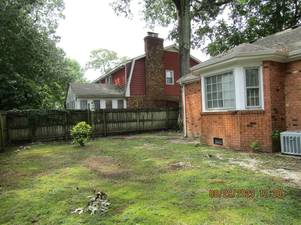948 Timberlake Dr - Photo 5 of 21