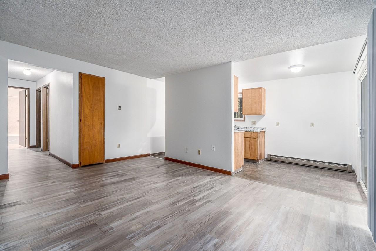 The Edgebrook - Photo 5 of 17