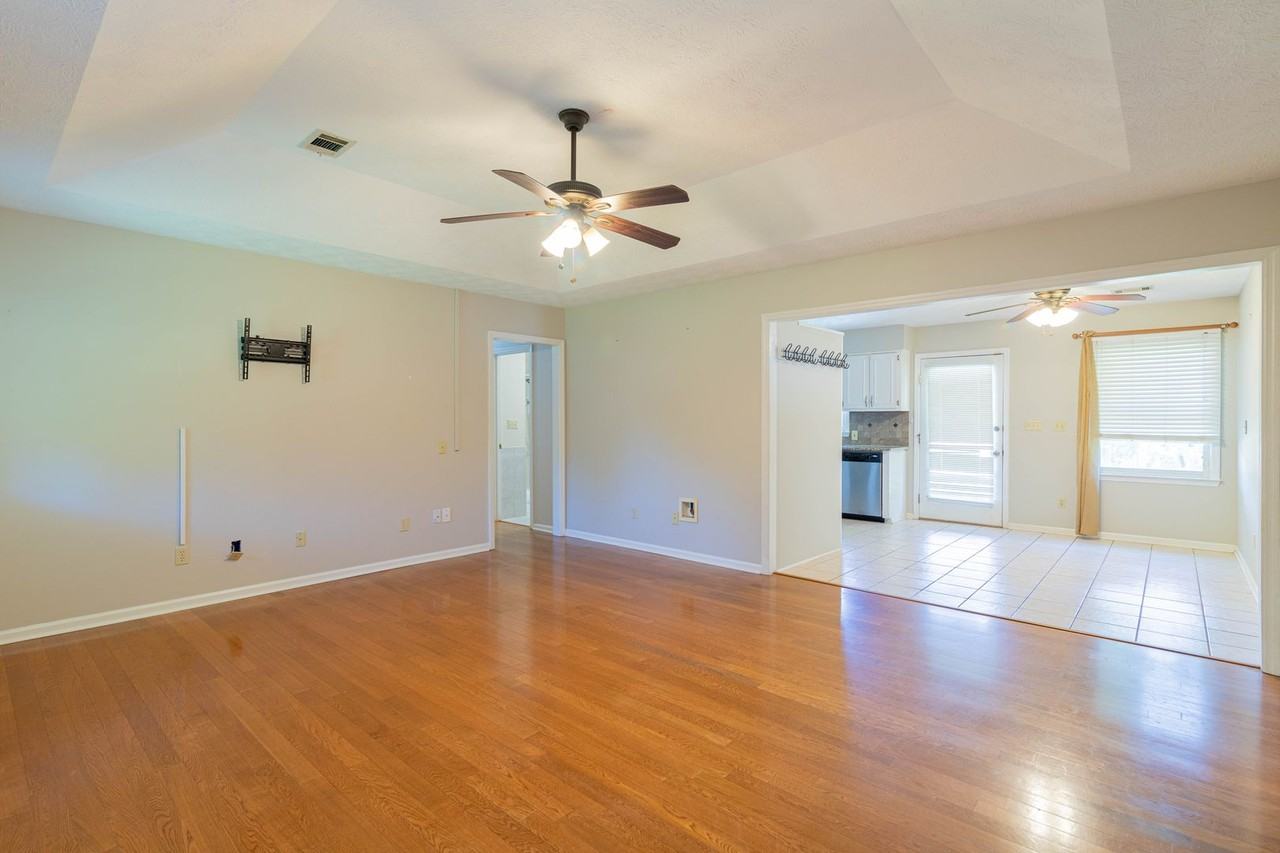 620 Lee Road 424 - Photo 2 of 19