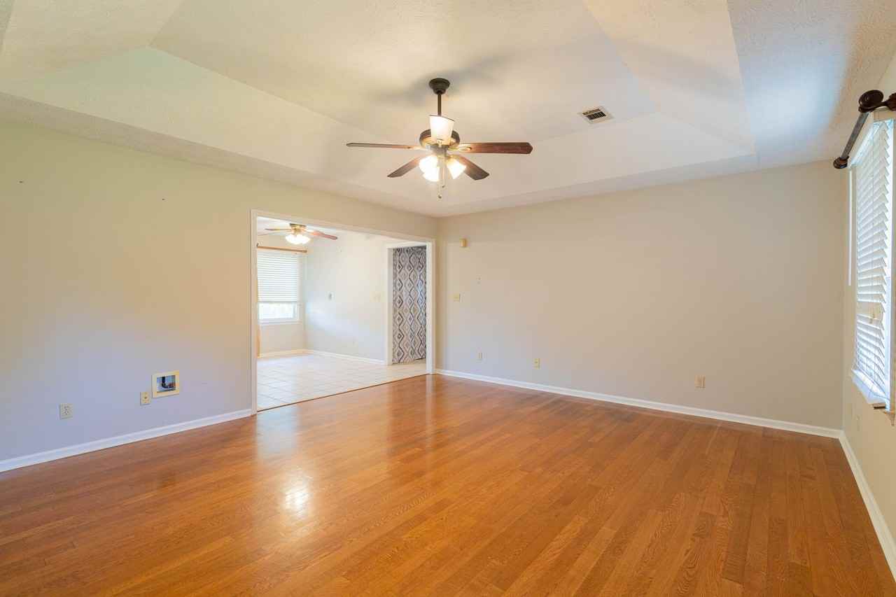 620 Lee Road 424 - Photo 3 of 19