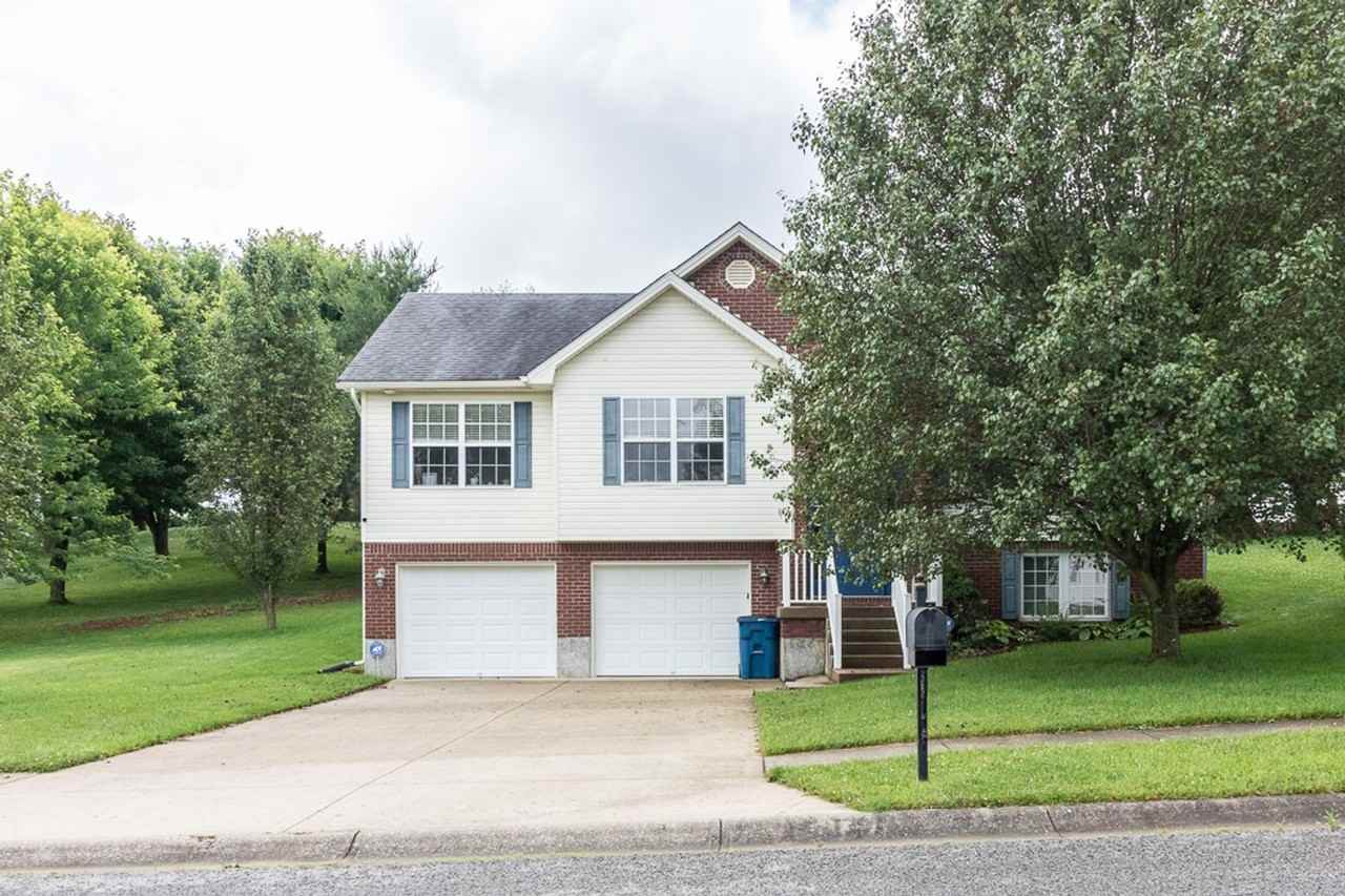 705 Wandering Way - Photo 3 of 47