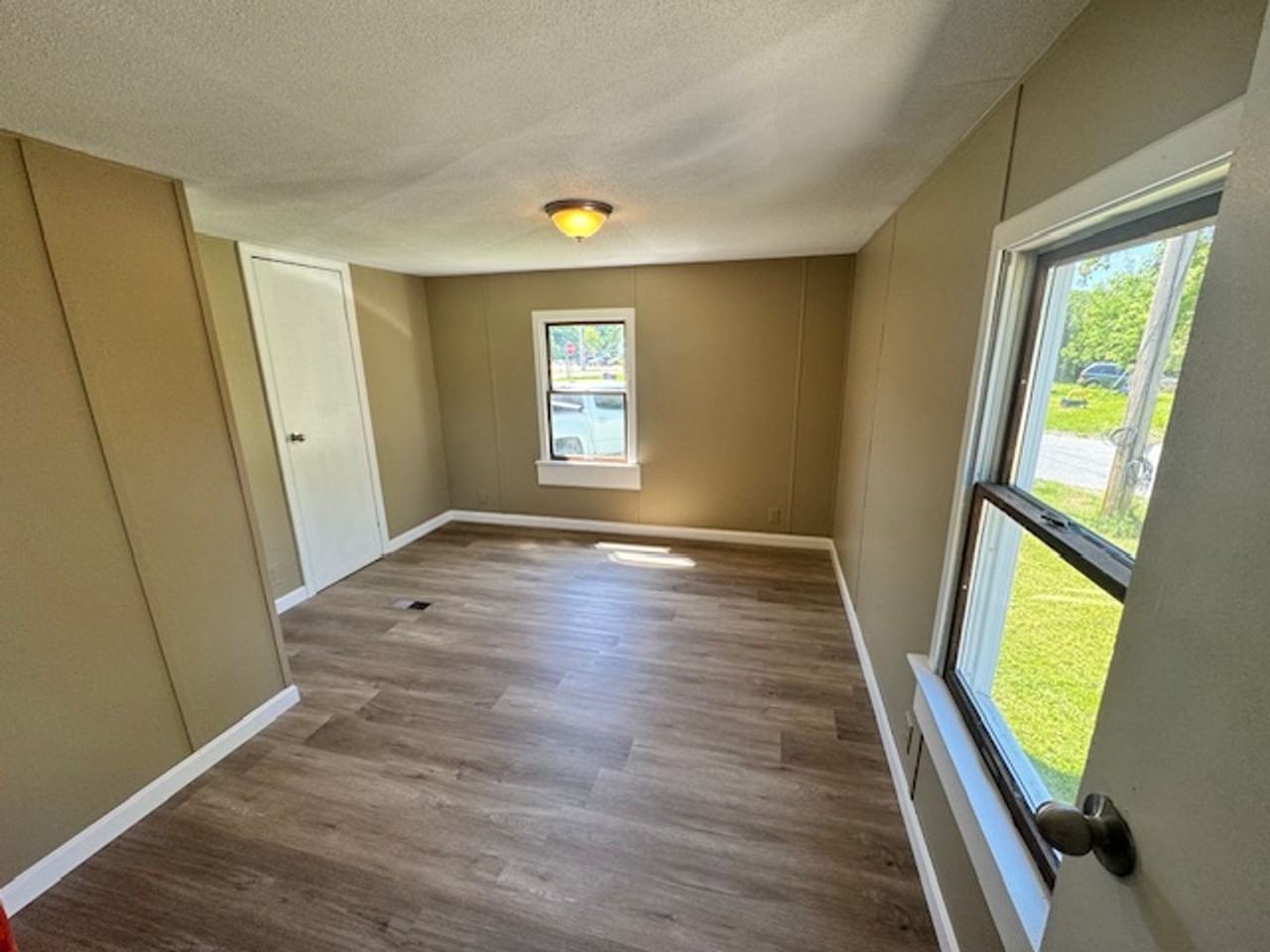 5 Greeley St - Photo 3 of 7