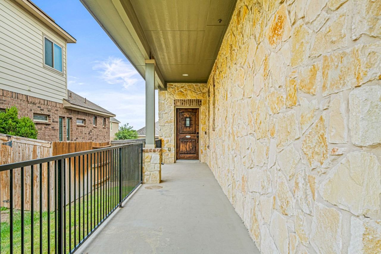 12014 Bailey Hls - Photo 2 of 35