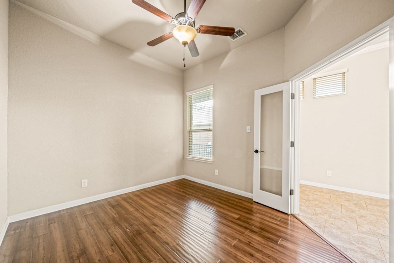 12014 Bailey Hls - Photo 5 of 35