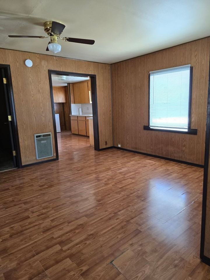 2751 Dayton St - Photo 3 of 17