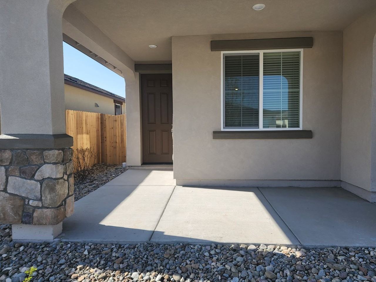 1153 Dapple Dr - Photo 2 of 26