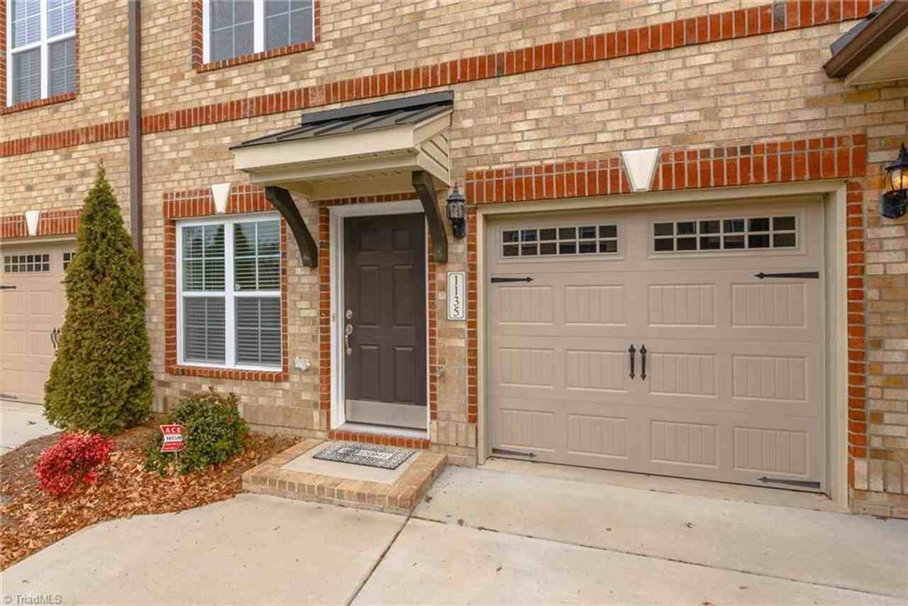 1135 Heritage Path Ln - Photo 3 of 14