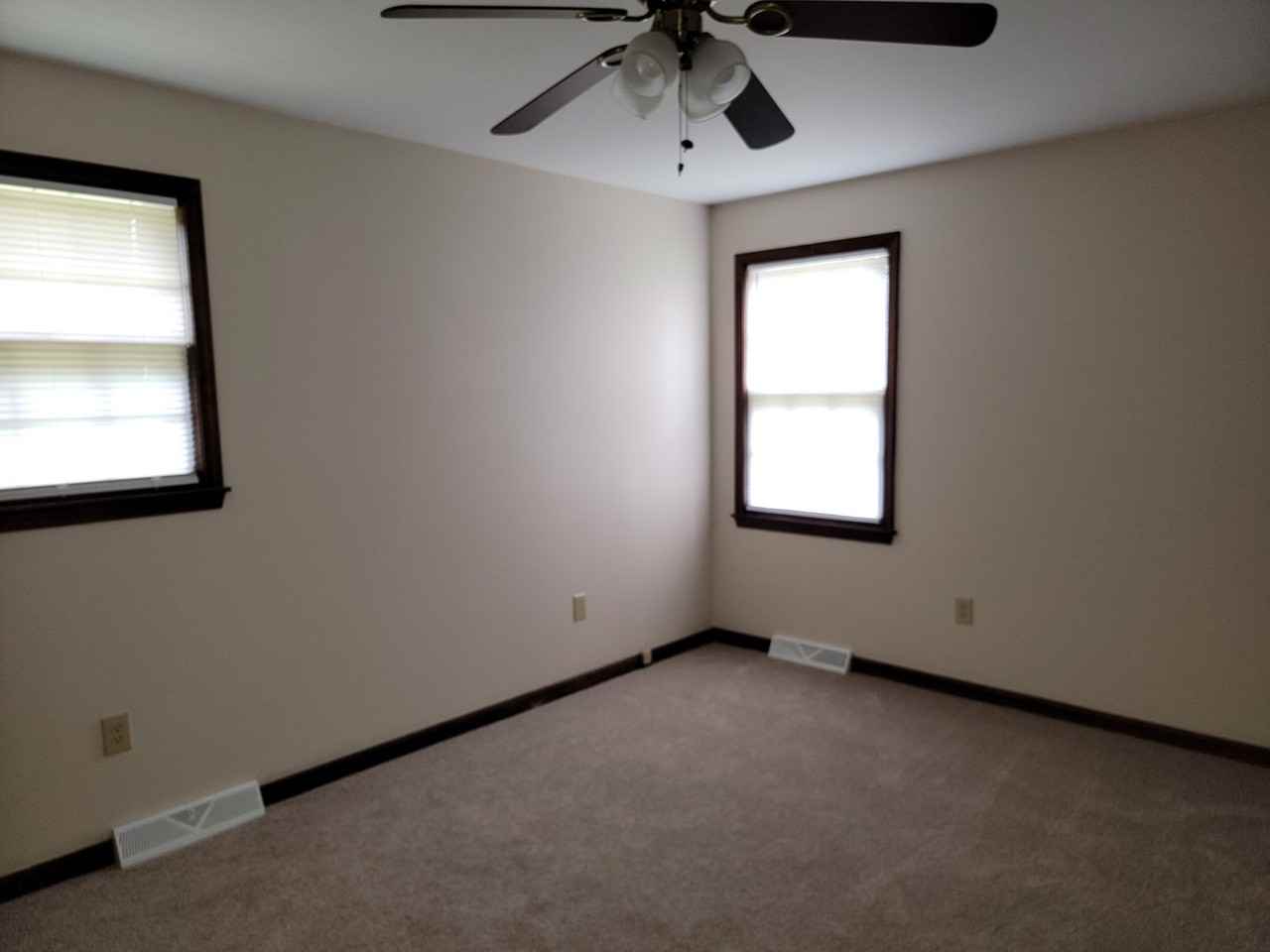 1275 Cleckley Boulevard - Photo 7 of 17