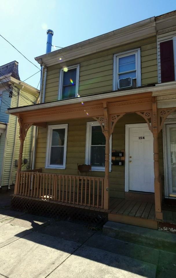 154 Otter St 1st Fl - Photo 3 of 17