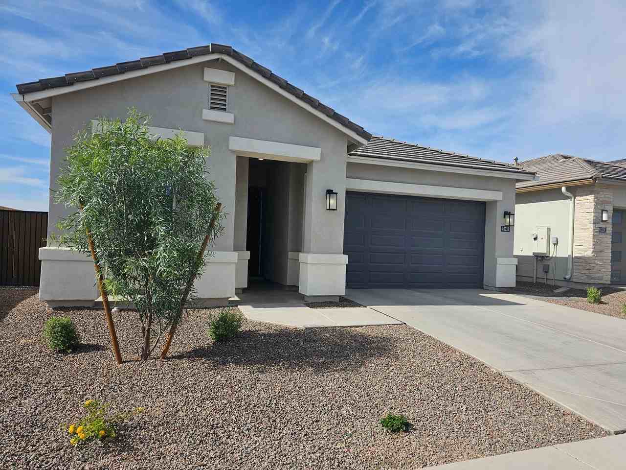 10332 W Harmony Ln - Photo 3 of 49