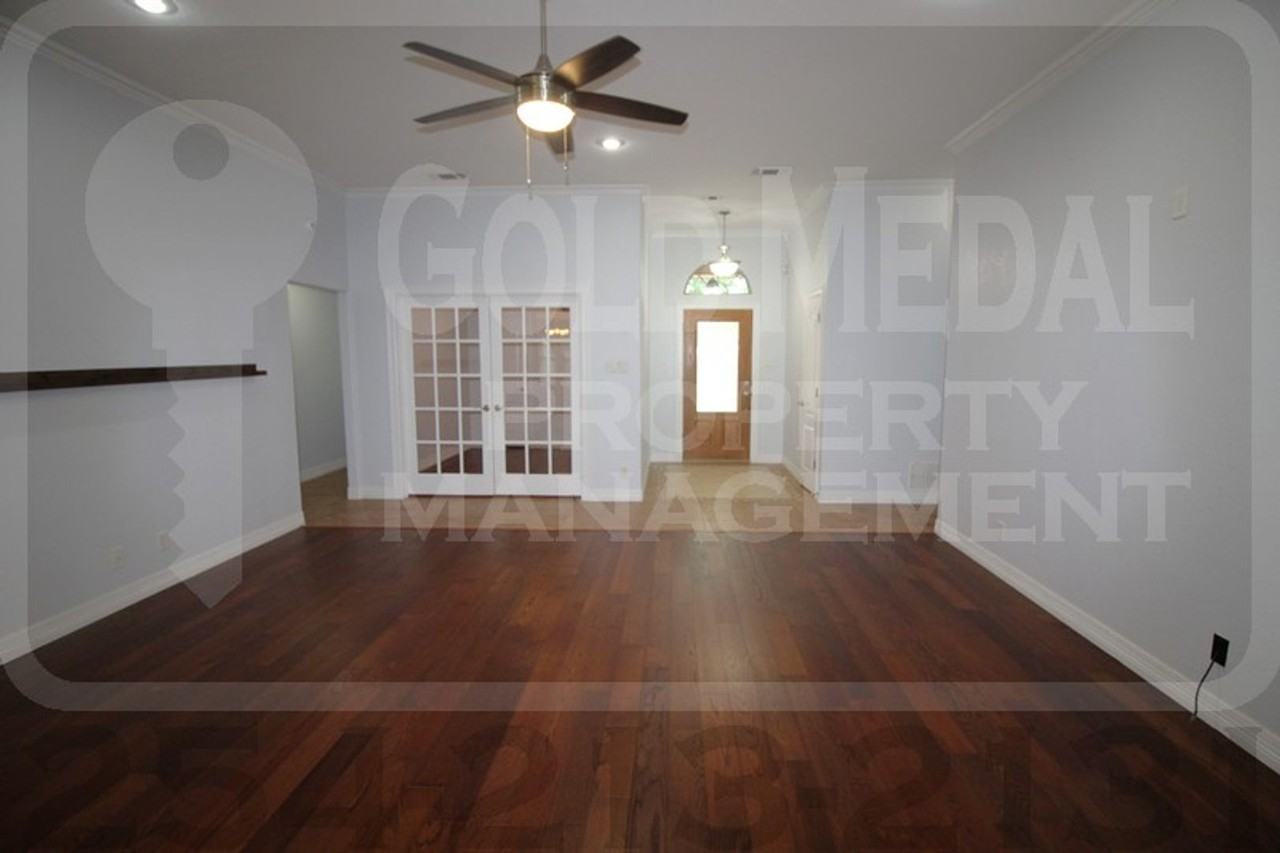 1502 Loblolly Dr - Photo 4 of 50