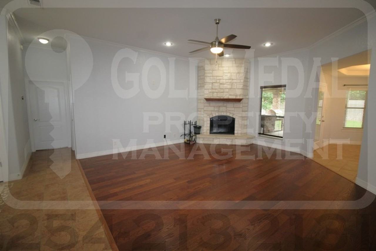 1502 Loblolly Dr - Photo 7 of 50