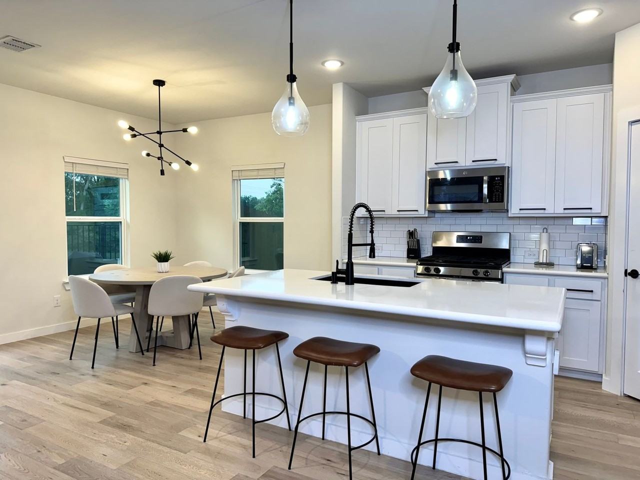 2017 Chandler Dr - Photo 7 of 15