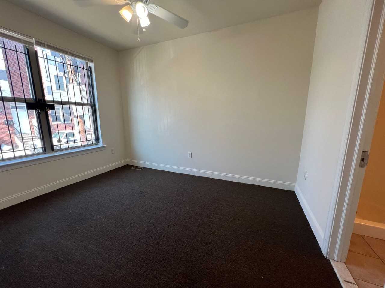 1912 N 17th St - Photo 5 of 7