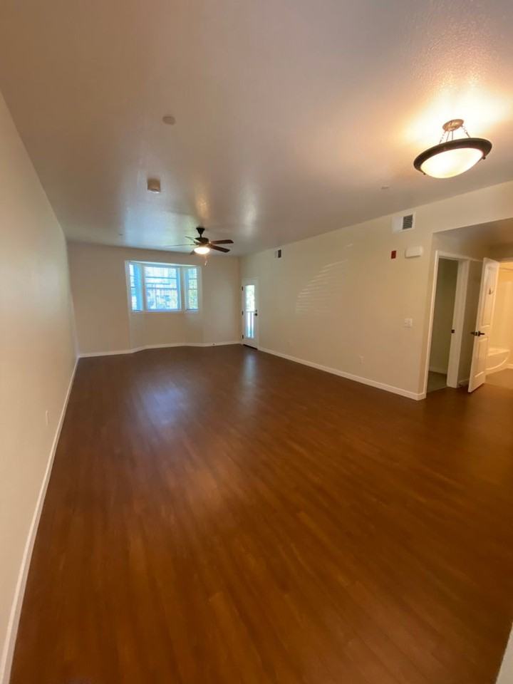 H Street Apartments - Photo 6 of 33