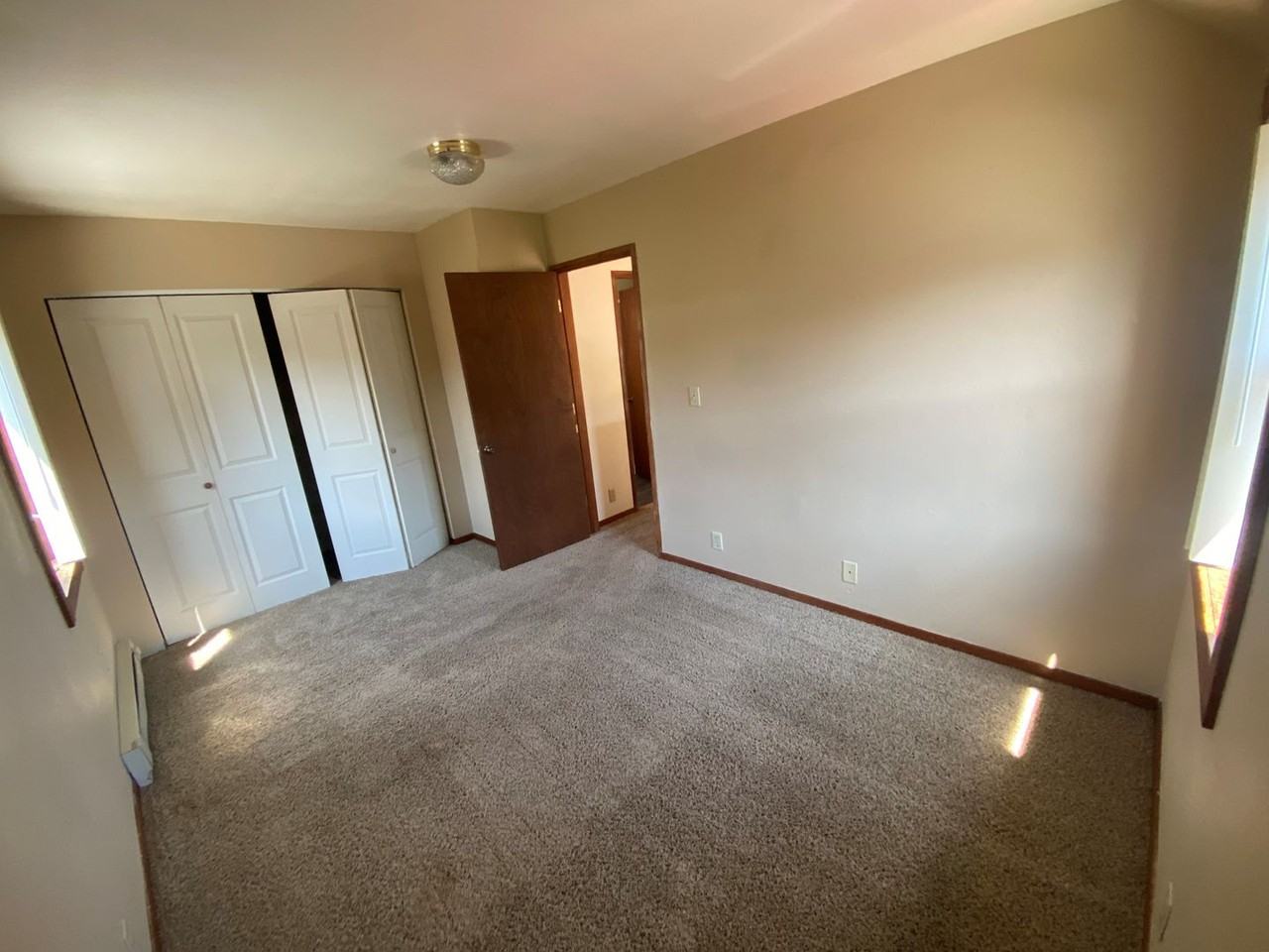 1669 Mill St - Photo 4 of 12