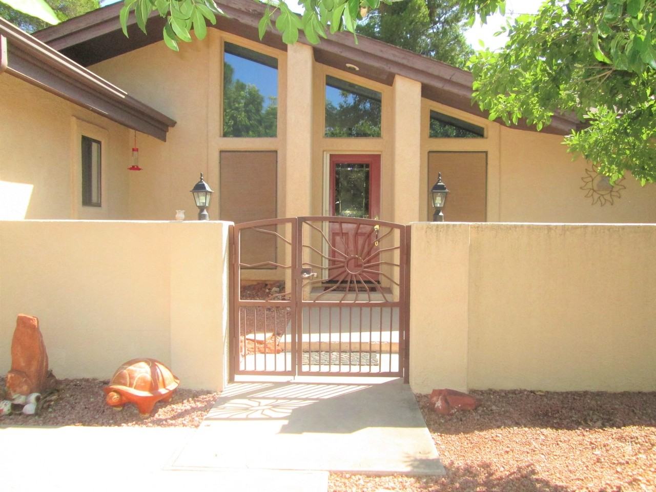 225 Kaibab Way - Photo 2 of 18