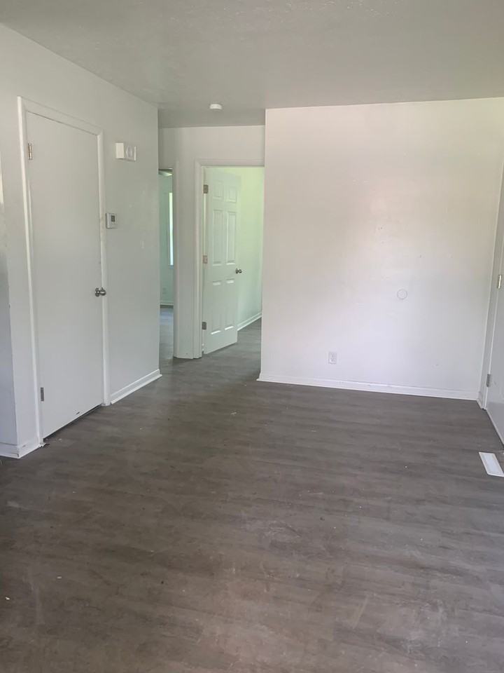 2712 W Nichols St - Photo 6 of 6