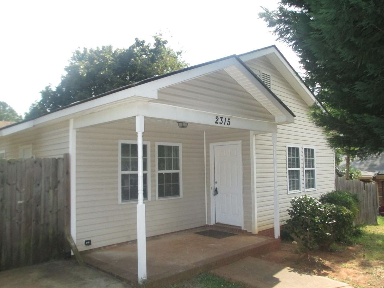 2315 Deherradora Ave - Photo 4 of 40