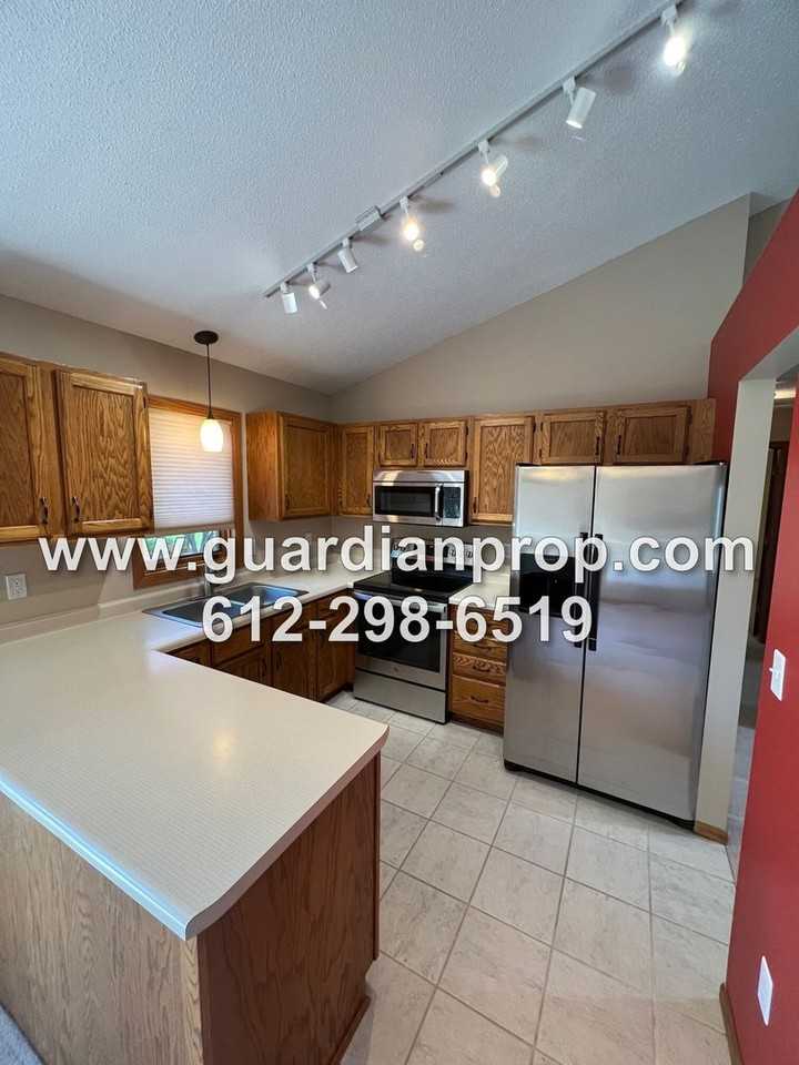 2820 Blue Ridge Dr - Photo 6 of 21