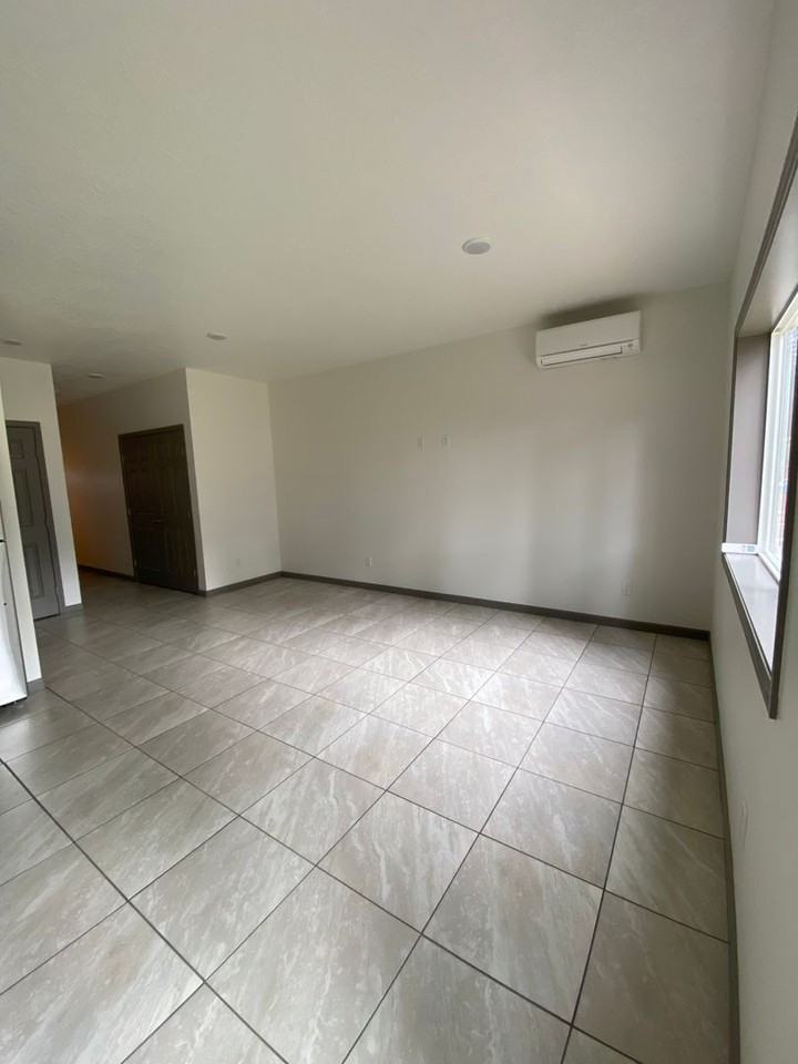 88046 7th St - Photo 5 of 35