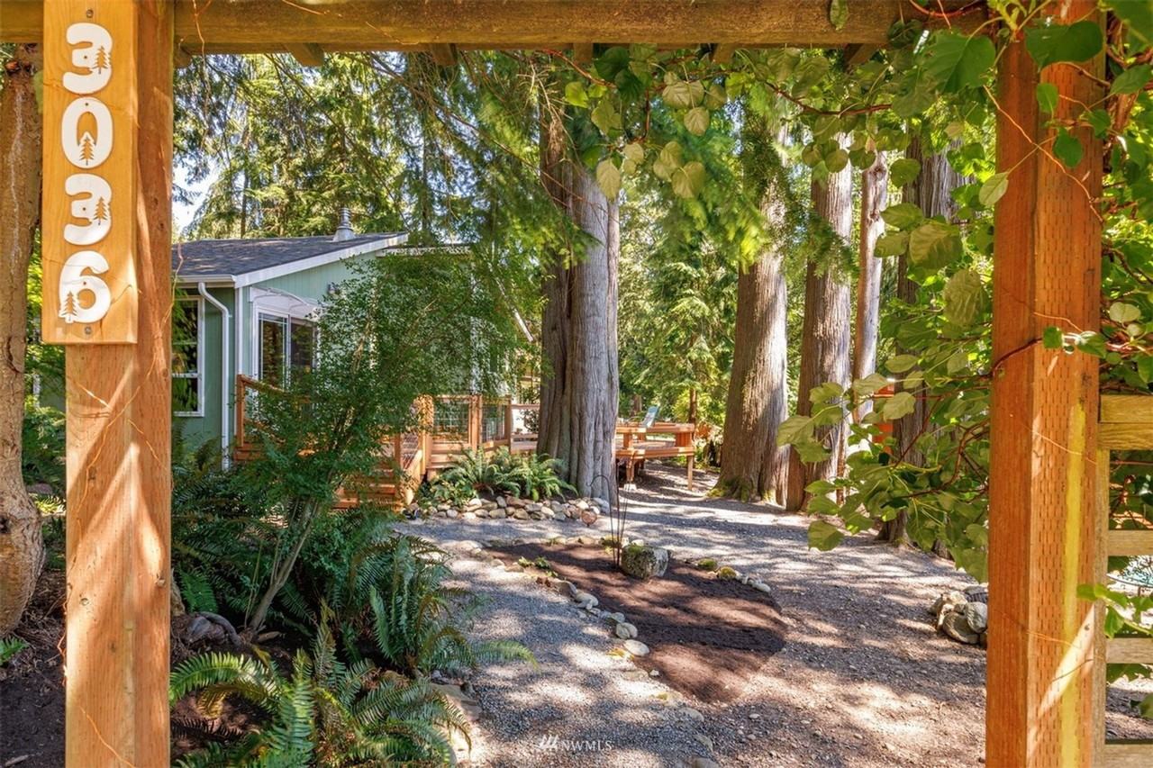 3036 Mink Ln - Photo 3 of 37