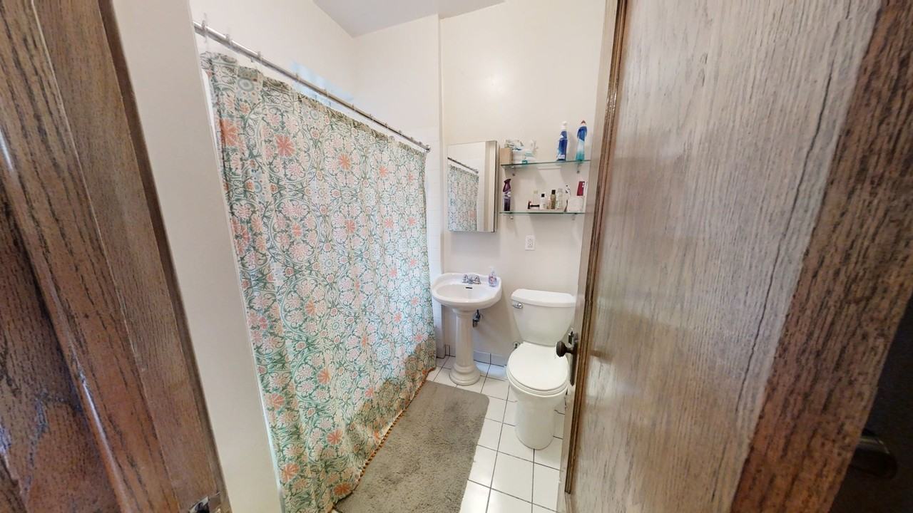 1253 W Grace St - Photo 5 of 10