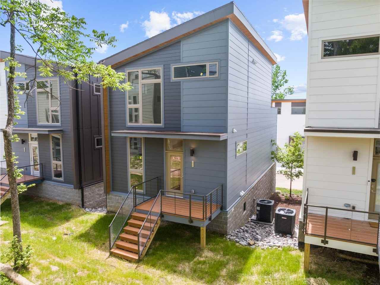 3038 Edwin Cir - Photo 2 of 43