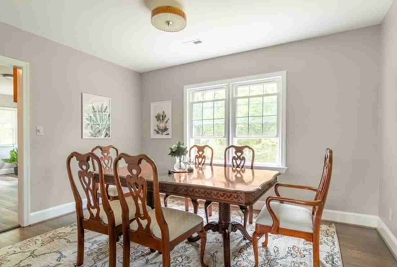 124 Longstreet Ave - Photo 2 of 15