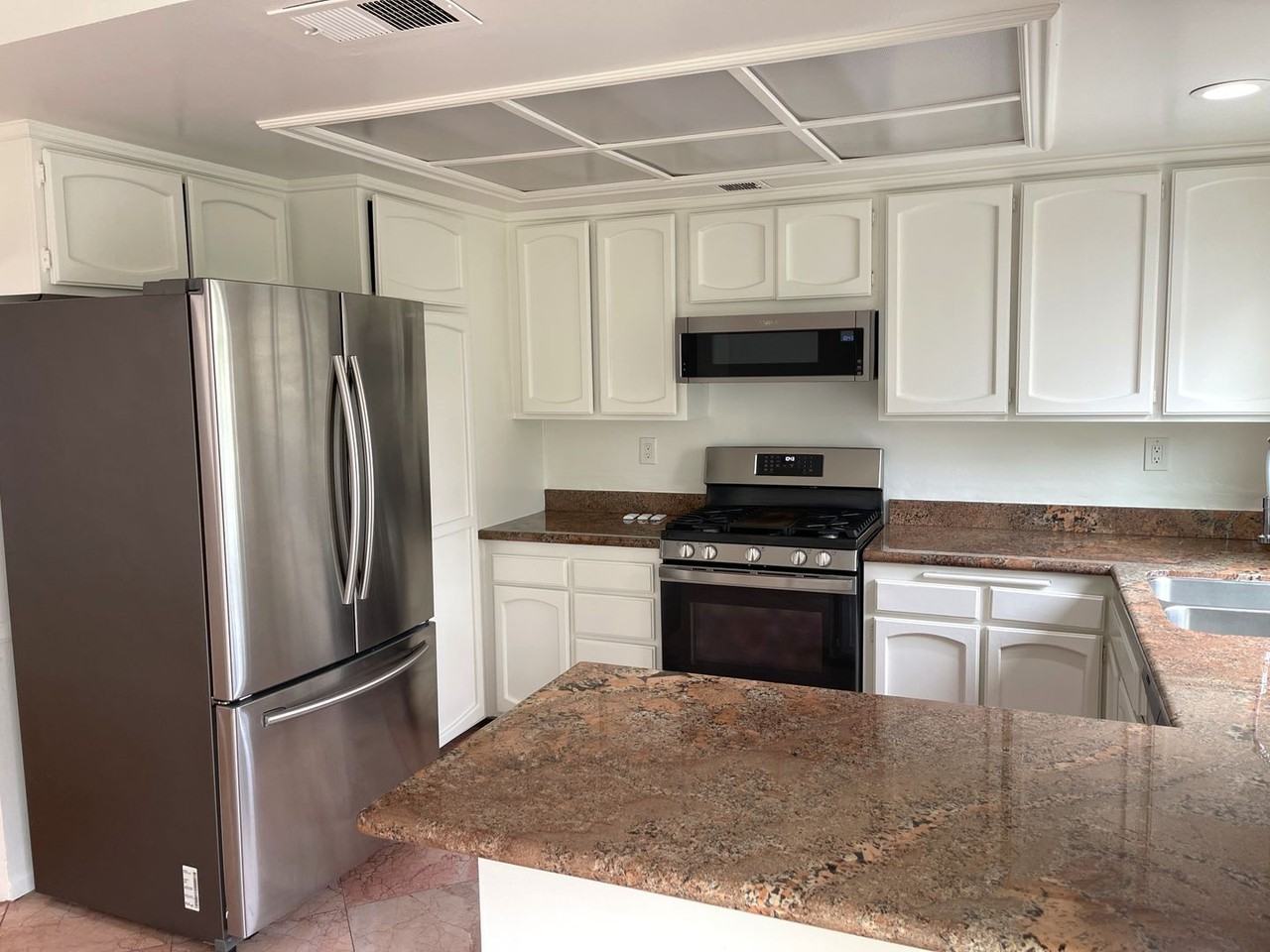 7100 Balboa Blvd #104 - Photo 4 of 20