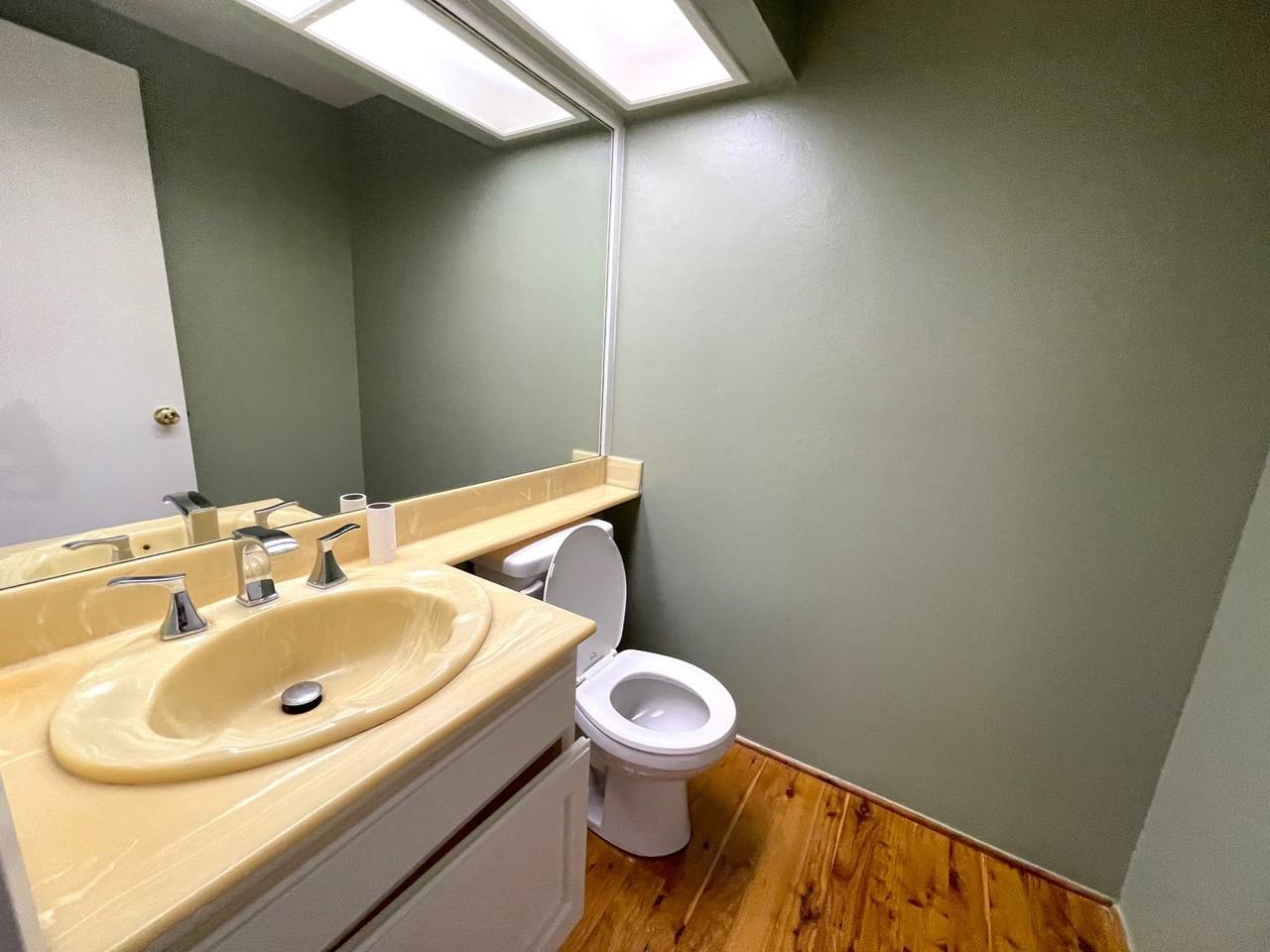 7100 Balboa Blvd #104 - Photo 6 of 20