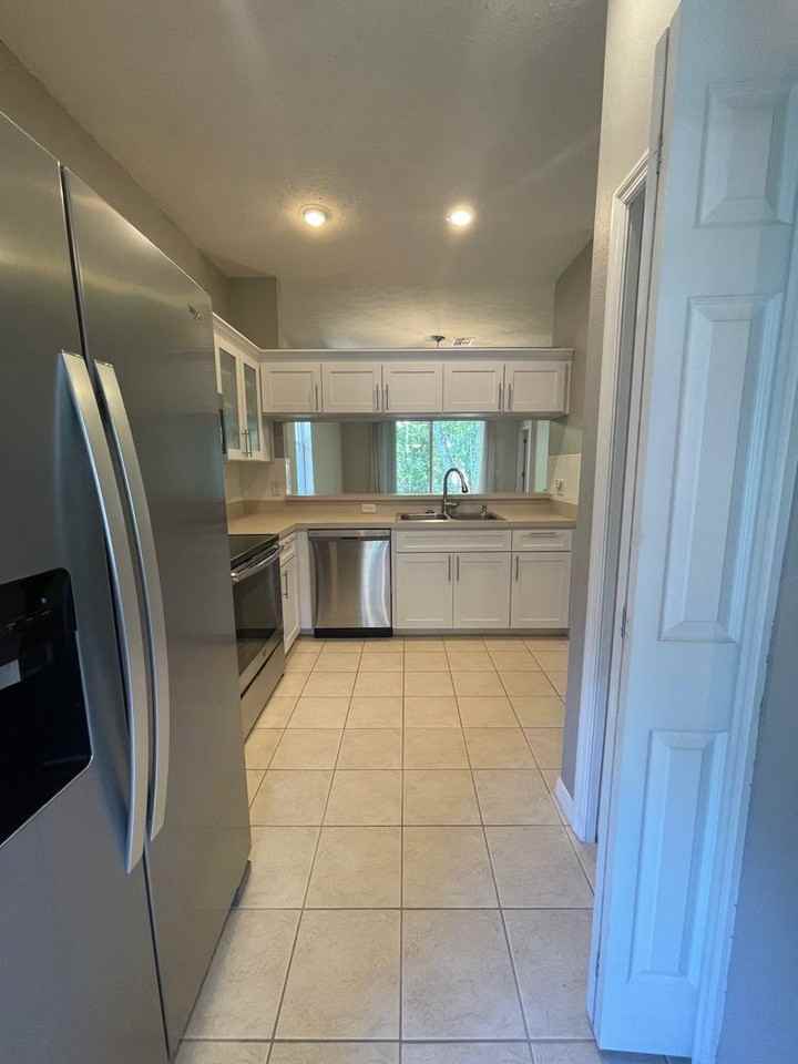 12509 Cavalier Ct - Photo 5 of 27