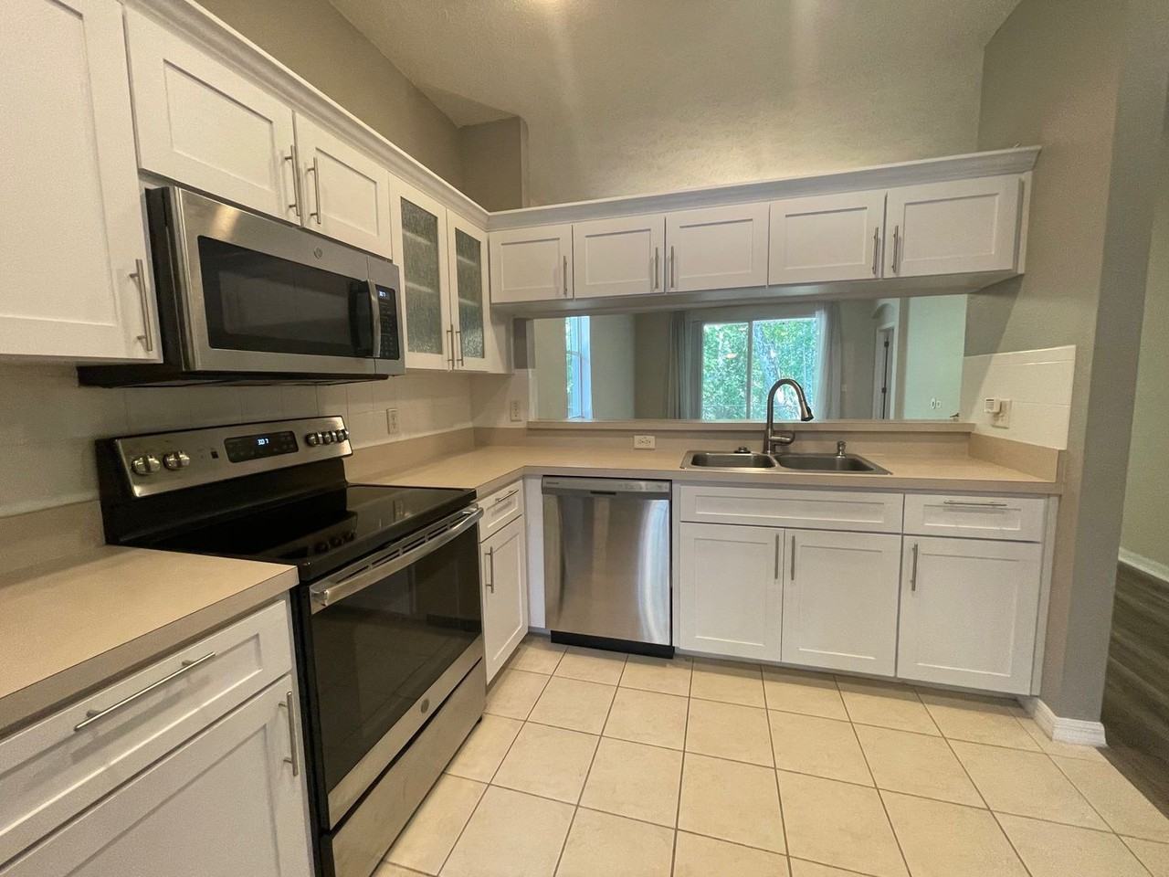 12509 Cavalier Ct - Photo 6 of 27
