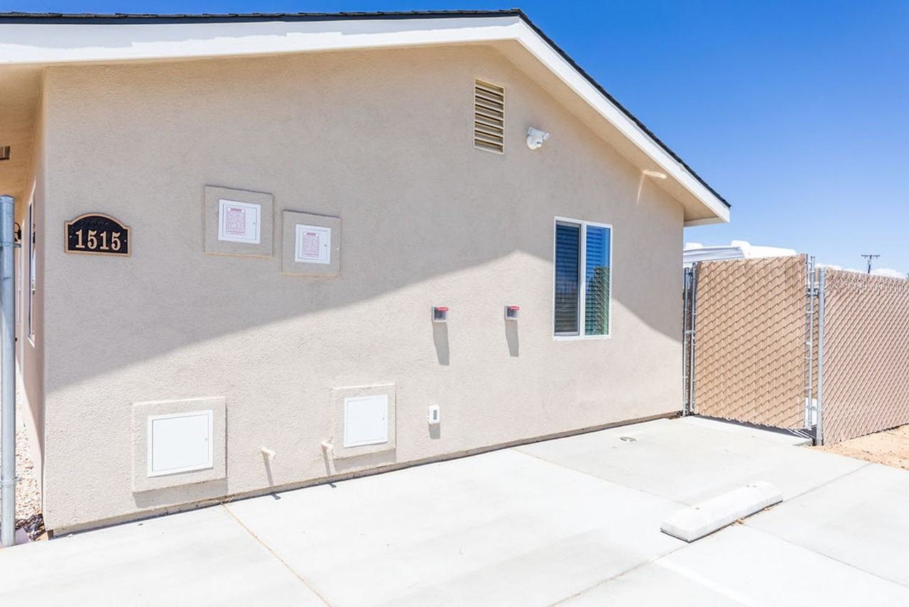 1515 S McCall St - Photo 2 of 14