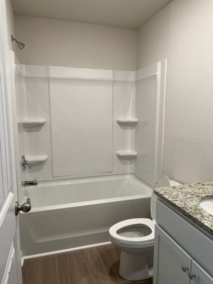 6020 Lowe Ln - Photo 5 of 6