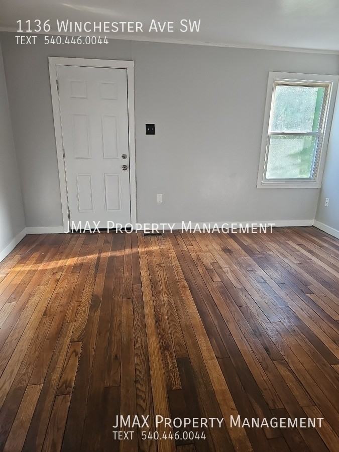 1136 Winchester Ave Sw - Photo 2 of 10
