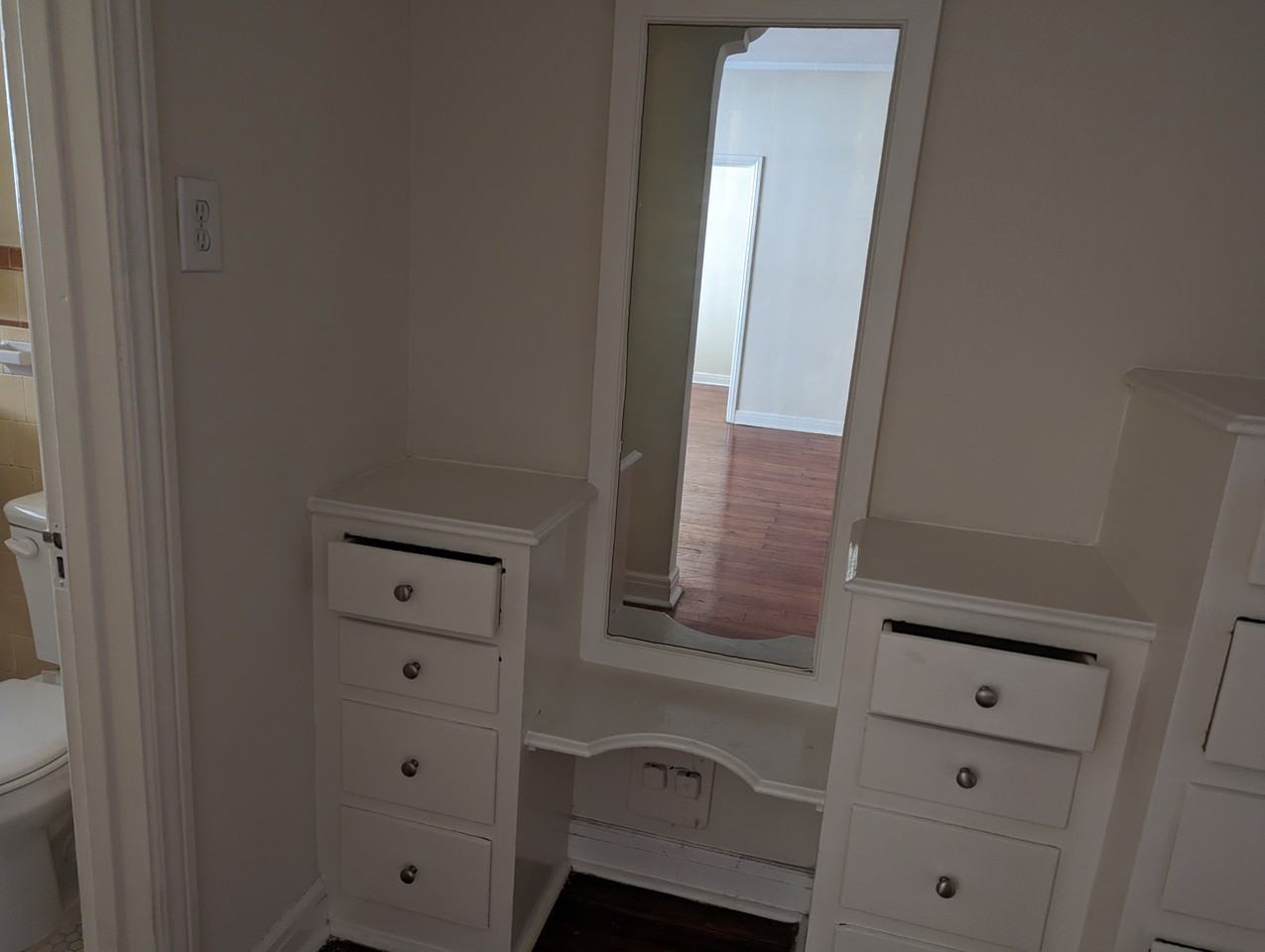 621 S Gramercy Pl #310 - Photo 6 of 13