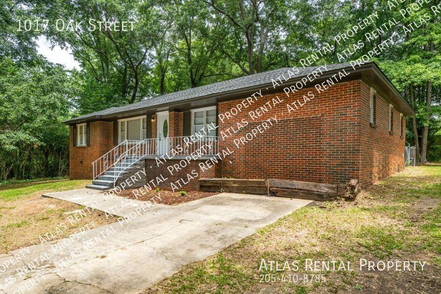 1017 Oak St - Photo 3 of 21