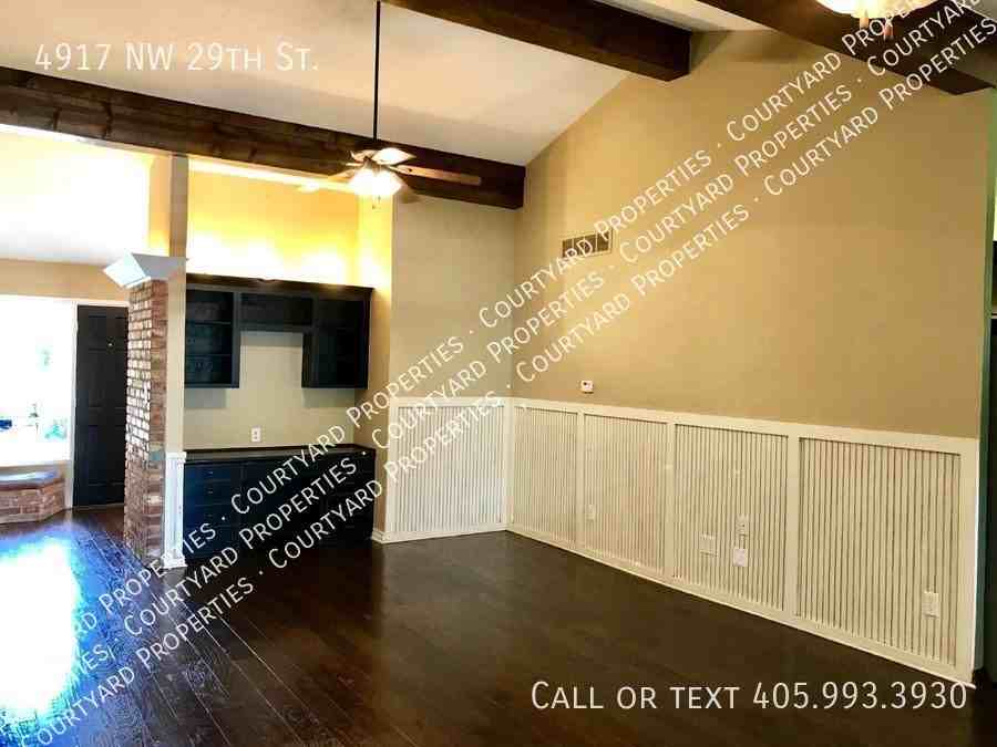 4917 Nw 29th St - Photo 5 of 15