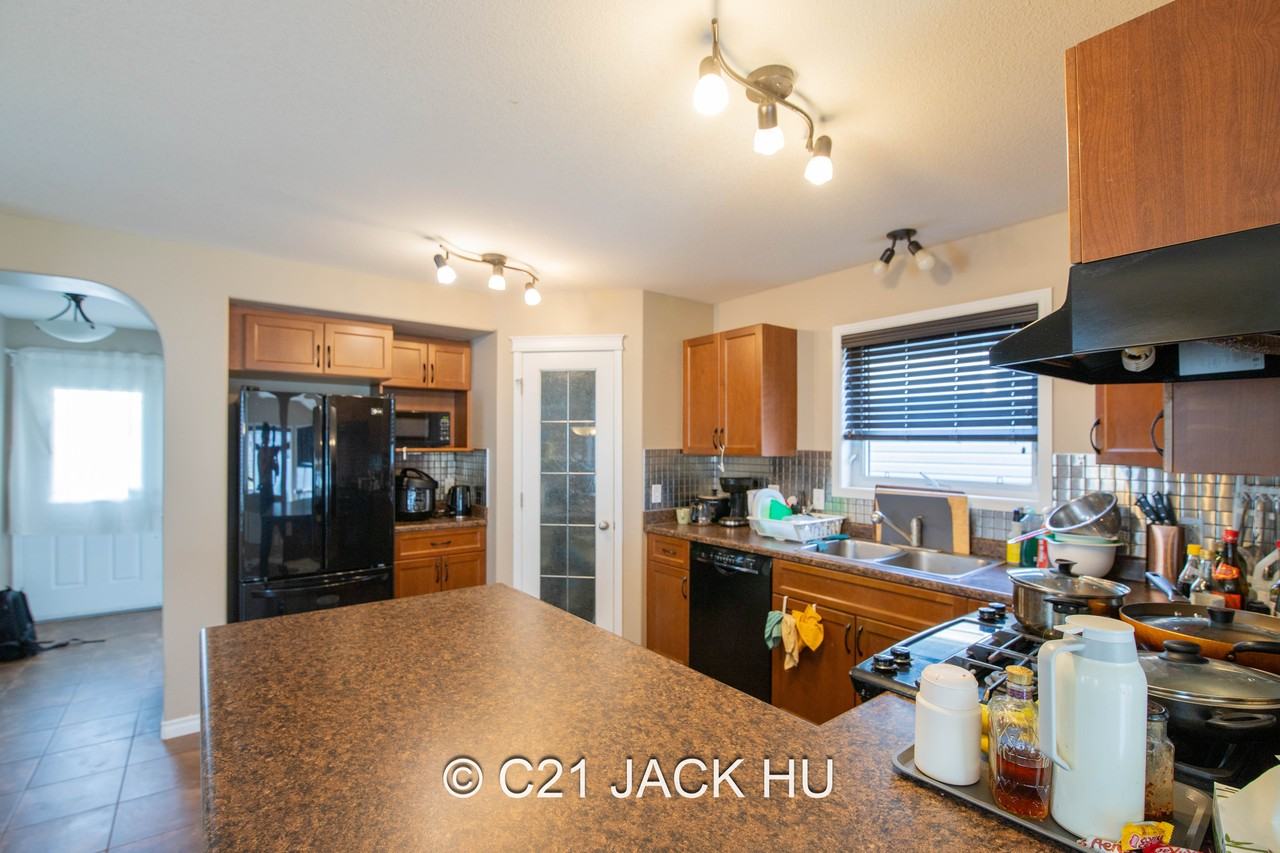 21223 59 Avenue Northwest - Photo 6 of 23