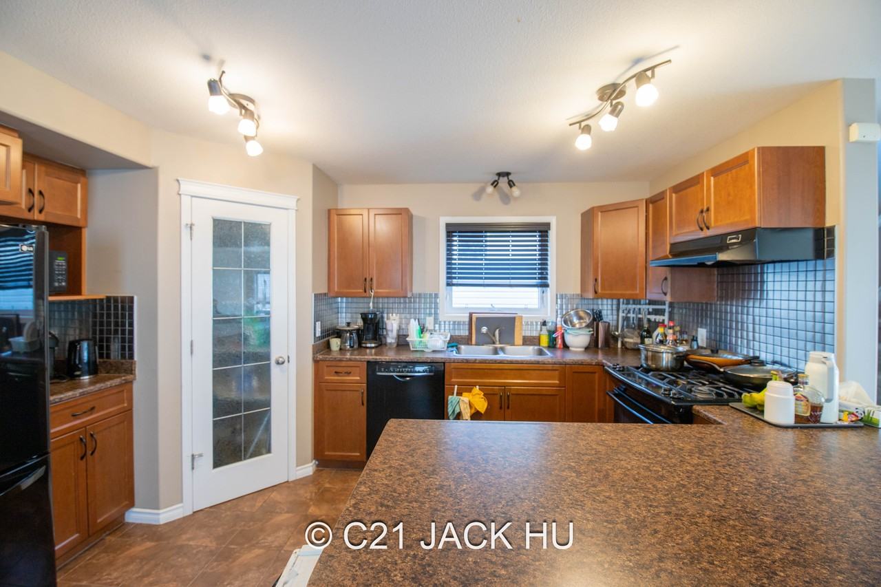 21223 59 Avenue Northwest - Photo 7 of 23