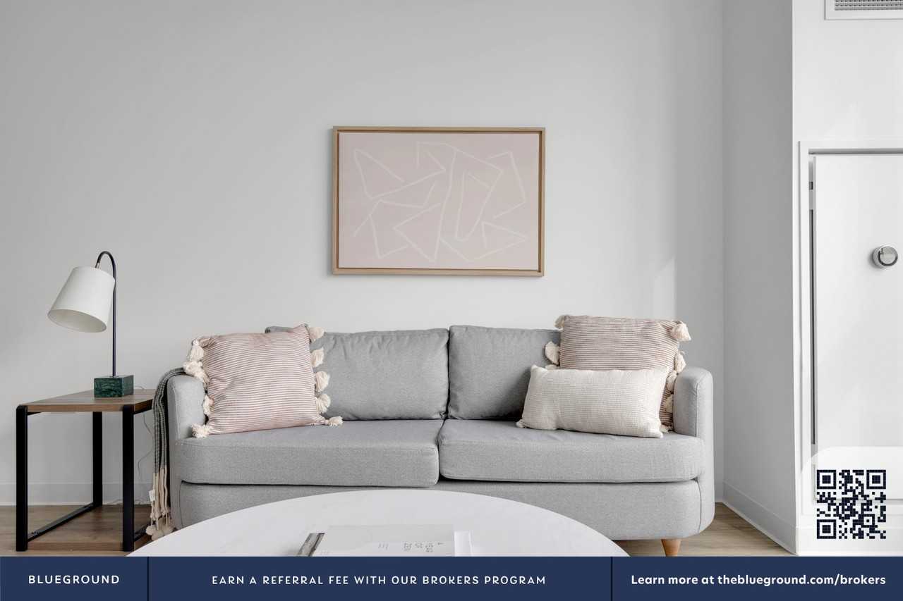 808 West Van Buren Street - Photo 5 of 43